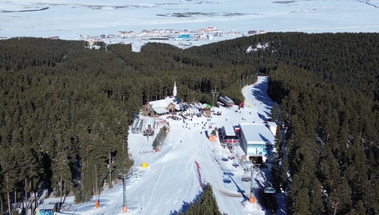 Kristal Karın Adresi Sarıkamış’ta Kış Coşkusu: Kayak Pistleri Dolup Taşıyor