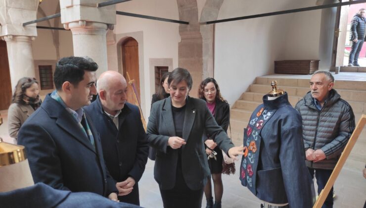 Şebinkarahisar’da Sanat Rüzgarı: Tarihi Taşhanlar’da Moda Tasarımı Sergisi