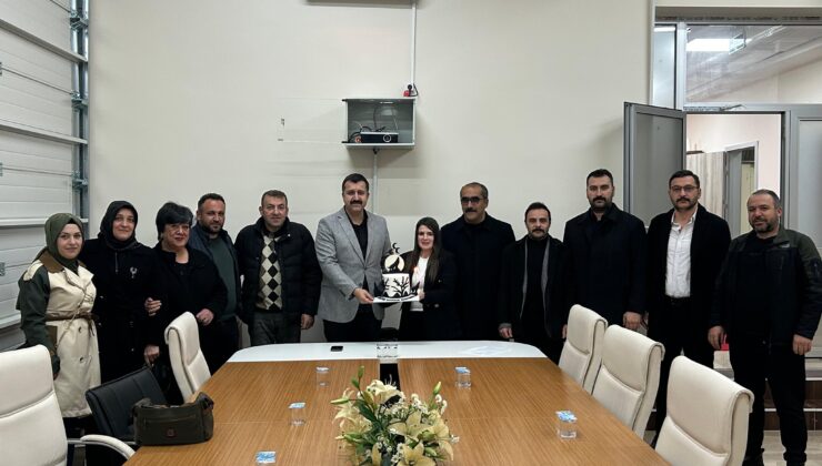 Suşehri Belediyesi’nde Yoğun Gün: Başkan Kayaoğlu’na Doğum Günü Ziyaretleri