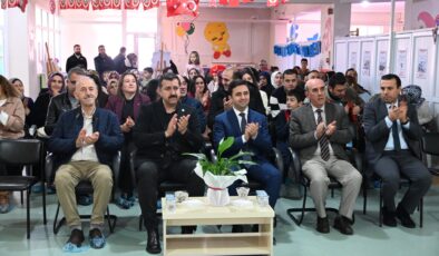 Suşehri’nde Minik Ellerden Sanat Şöleni: Emine Birlerler Anaokulu Sergisi Büyük İlgi Gördü