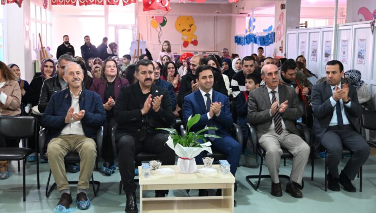 Suşehri’nde Minik Ellerden Sanat Şöleni: Emine Birlerler Anaokulu Sergisi Büyük İlgi Gördü