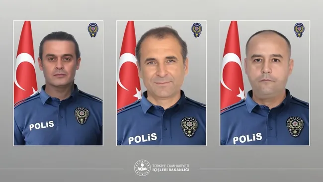 Yalova’da DEAŞ operasyonunda çıkan çatışmada 3 polis şehit oldu, çok sayıda yaralı var. Sıcak gelişmeler ve resmi açıklamalar geliyor.