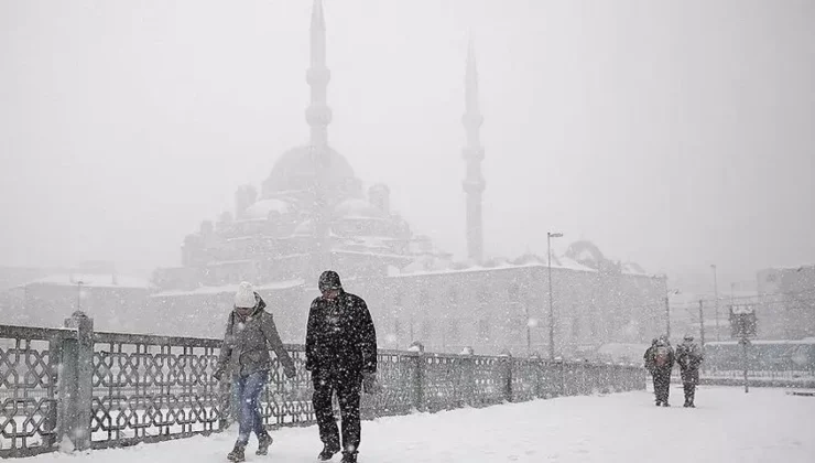 10 Yıl Sonra Bir İlk: Uzmanlardan İstanbul Dahil Birçok İle Yılbaşında Kar Müjdesi