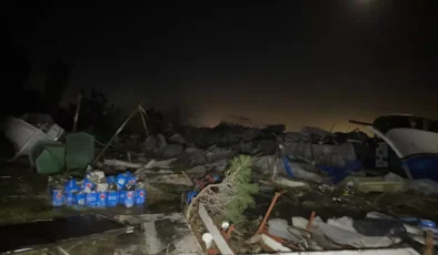 Aksu’da Etkili Olan Hortum Tekneleri Devirdi: 1 Kişi Yaralandı