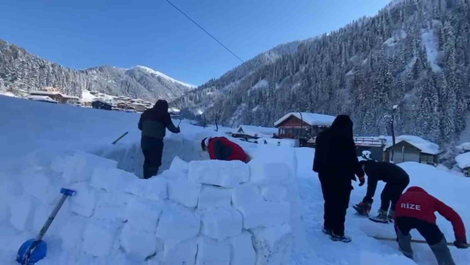 Ayder Yaylası’nda Kış Festivali Öncesi Yapılan İglolar İlgi Çekiyor