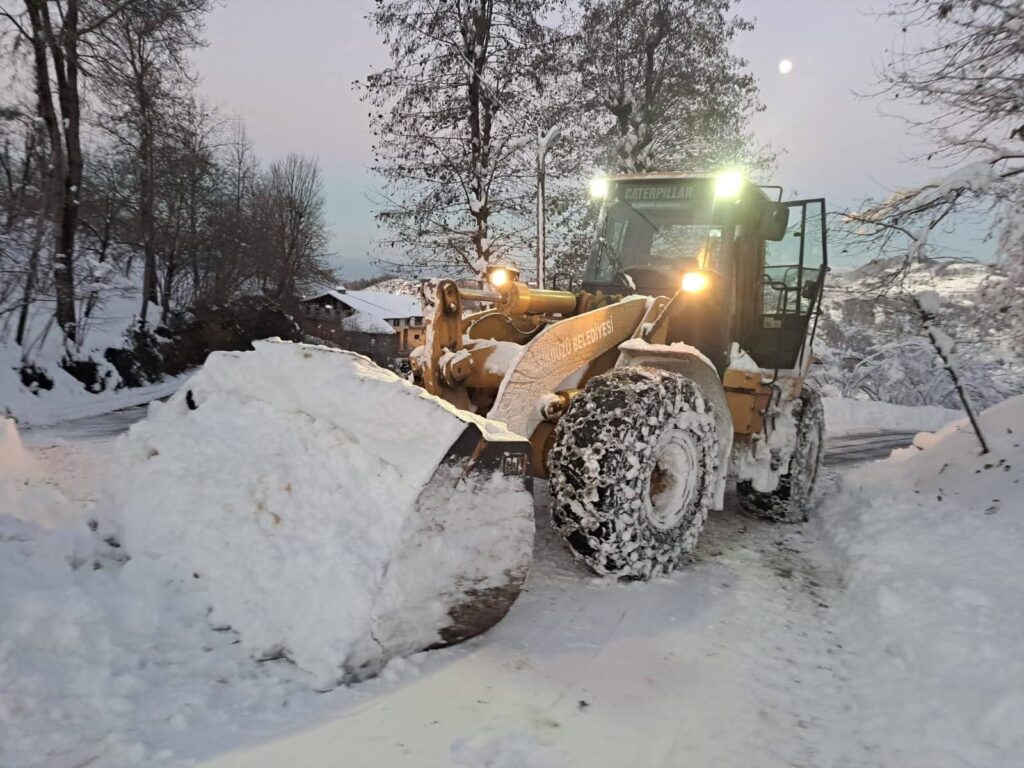 Beşikdüzü karla mücadele