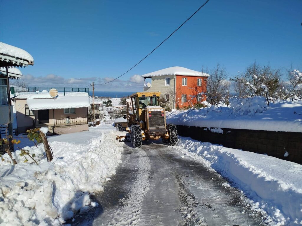 Beşikdüzü karla mücadele