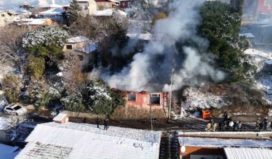 Beykoz’da metruk binada çıkan yangın paniğe neden oldu