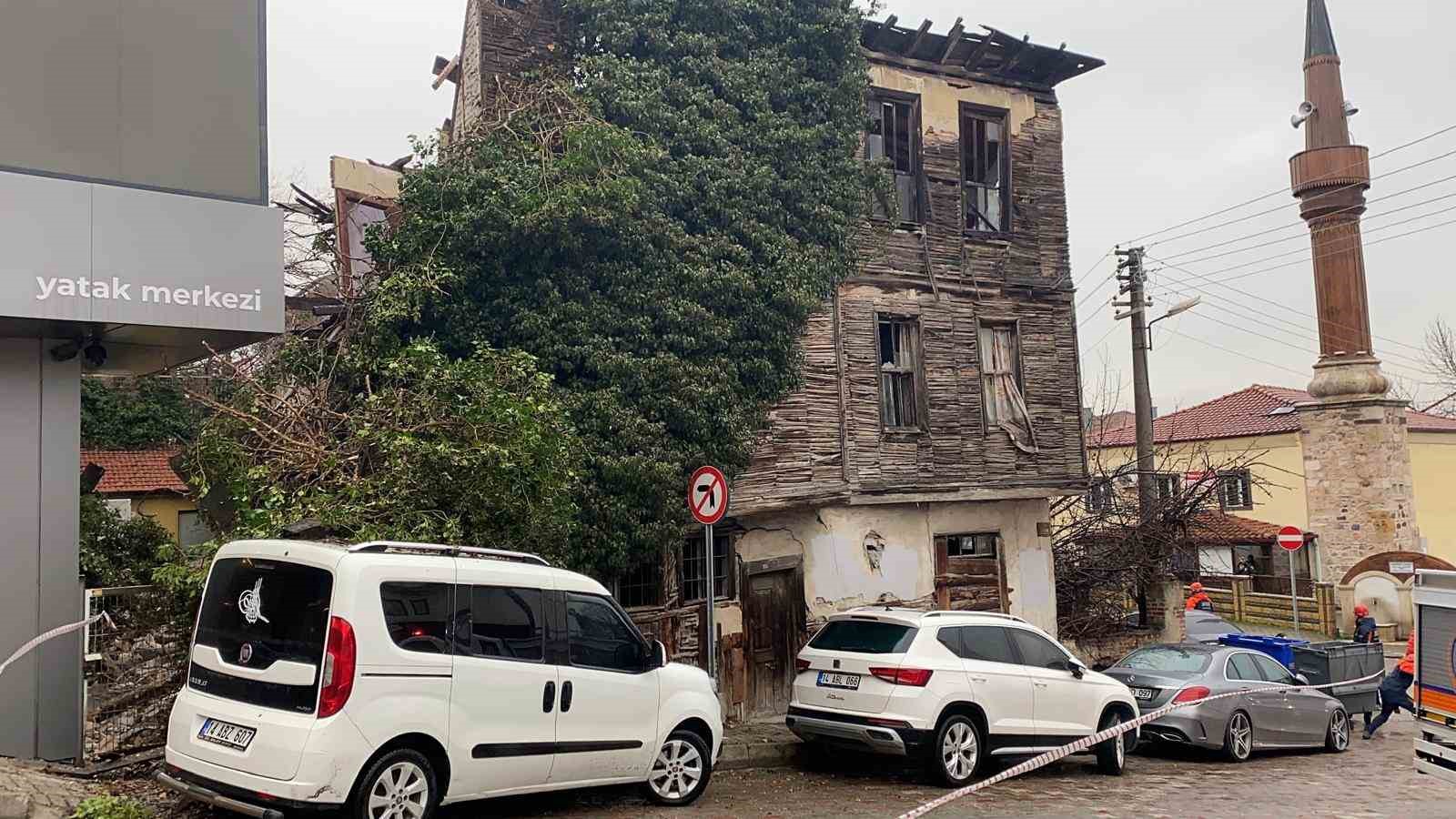 Bolu metruk bina çökmesi