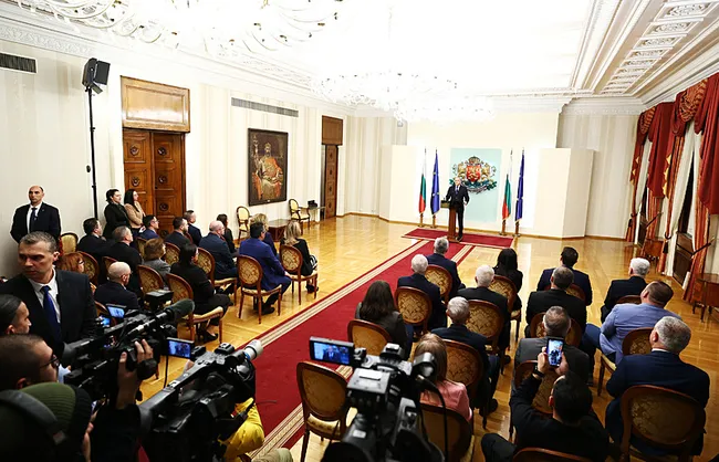 Bulgaristan Cumhurbaşkanı Radev istifa