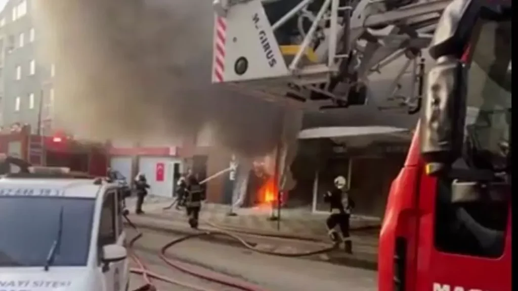 Çayırova’da bisiklet tamircisinde yangın paniği