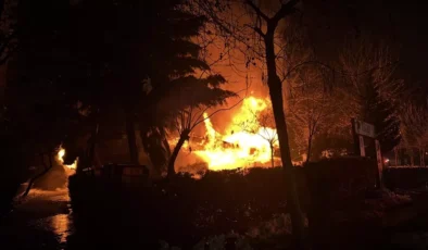 Diyarbakır’da Kafede Yangın Paniği: İşletme Kullanılamaz Hale Geldi