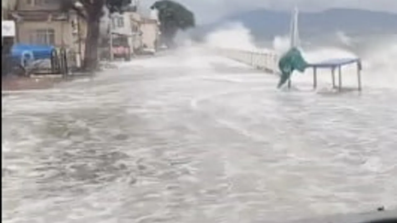 Gemlik fırtına tekne hasarı