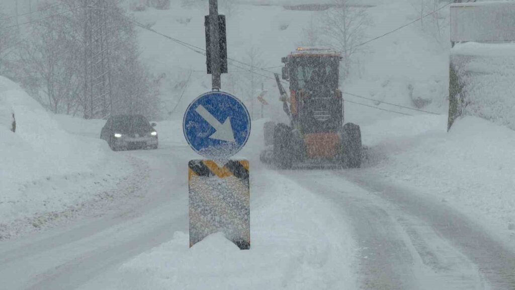 Hopa Borçka karayolu kar tipi