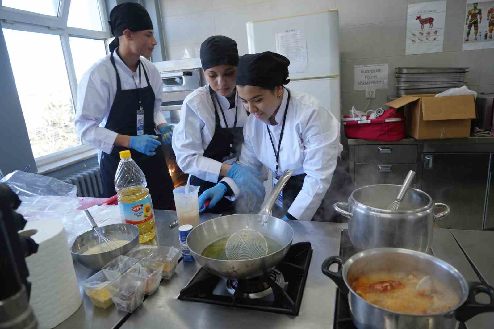 Liseli şefler Samsun’da yarıştı