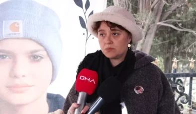 Kadıköy’de bıçaklı saldırı kurbanı Matia Ahmet Minguzzi mezarı başında anıldı