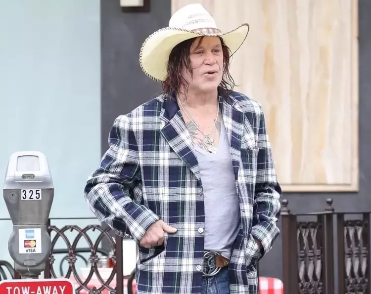 Mickey Rourke kira borcu