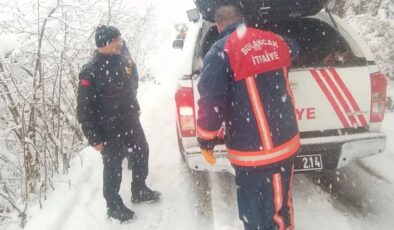 Piraziz’de Trafik Kazası: Araçta Sıkışan Yaralılar Kurtarıldı
