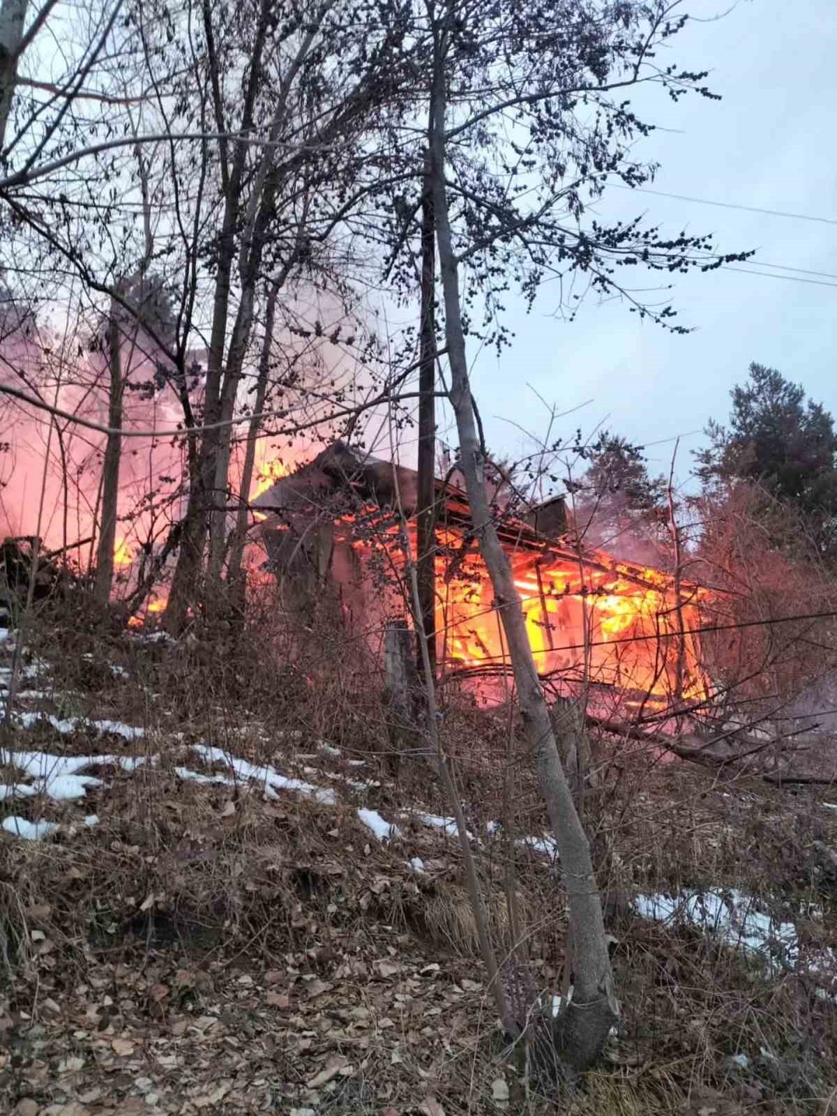 Şavşat köy yangını