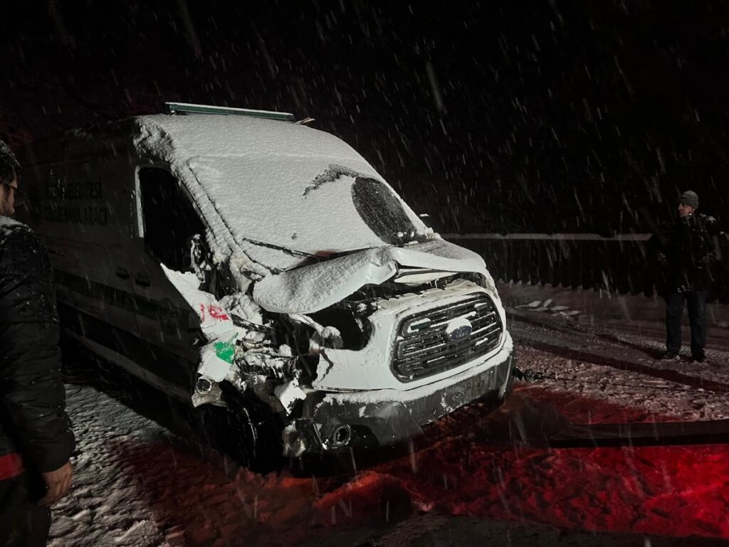 Şebinkarahisar cenaze aracı kazası