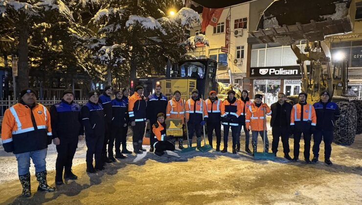 Suşehri’nde Karla Mücadele Ekibine Anlamlı Teşekkür