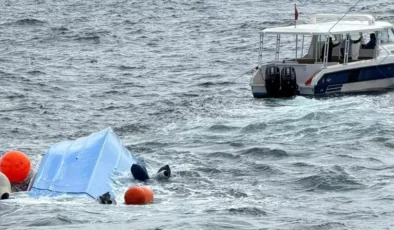 Umman Açıklarında Turist Teknesi Faciası: Çok Sayıda Yolcu Denizde Mahsur Kaldı