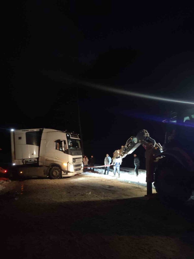 Yavuzkemal Belde Belediyesi karla mücadele