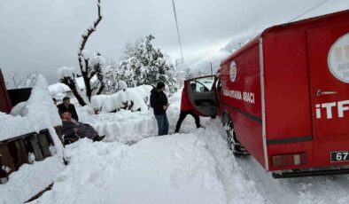 Kar Nedeniyle Kapanan Yolda Zamanla Yarış
