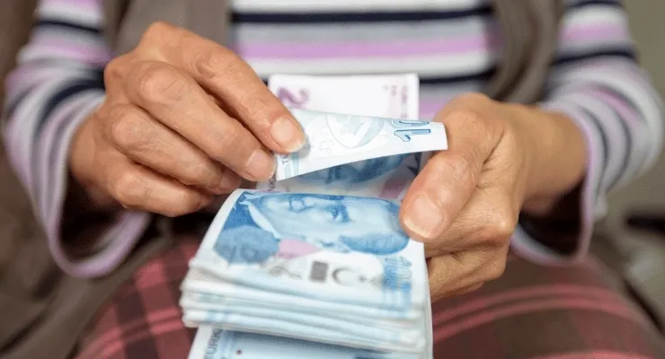 Emekliye 20 Bin TL Maaş Düzenlemesi İçin Geri Sayım Başladı: Fark Ödemelerinde Tarih Netleşiyor