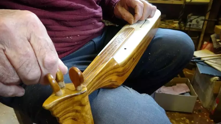 kemençe ustası Hasan Sancak