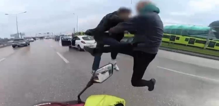 trafikte kavga cezası