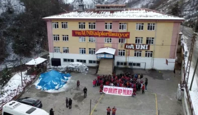 ultrAslan UNI Giresun’dan Öğrencilere Anlamlı Kış Yardımı