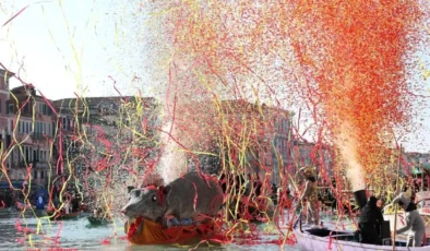 Venedik’te Renkli Karnaval Coşkusu Başladı