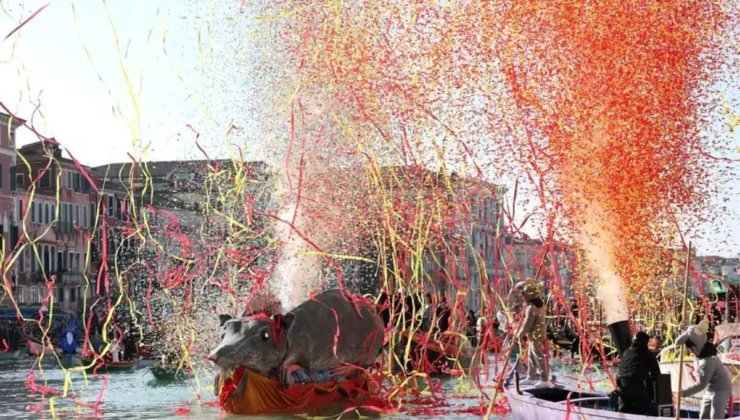 Venedik’te Renkli Karnaval Coşkusu Başladı