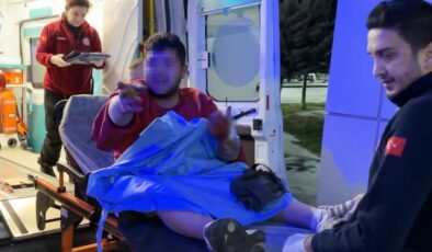 Aksaray’da Akılalmaz Olay: Bıçaklanan Yaralılar Sedyeden Atlayıp Gazetecilere Saldırdı!