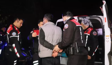 Antalya’da İntikam Ateşi: Tartıştığı Sevgilisinin ve Annesinin Araçlarını Yaktı!