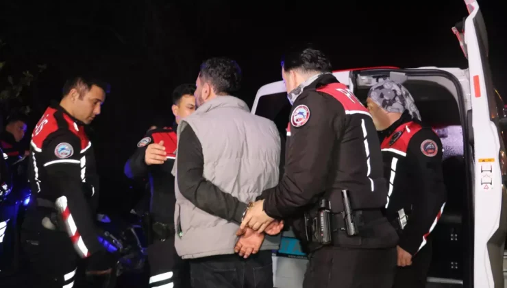 Antalya’da İntikam Ateşi: Tartıştığı Sevgilisinin ve Annesinin Araçlarını Yaktı!