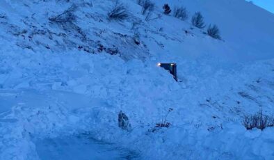 Vali Ergün’den Çığ Bölgesi Açıklaması: Arama Faaliyetleri Neden Durdurulmadı?