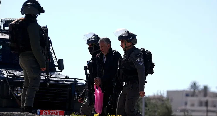 Ramazan Başından Bu Yana Batı Şeria’da 100’den Fazla Filistinliye Gözaltı Operasyonu