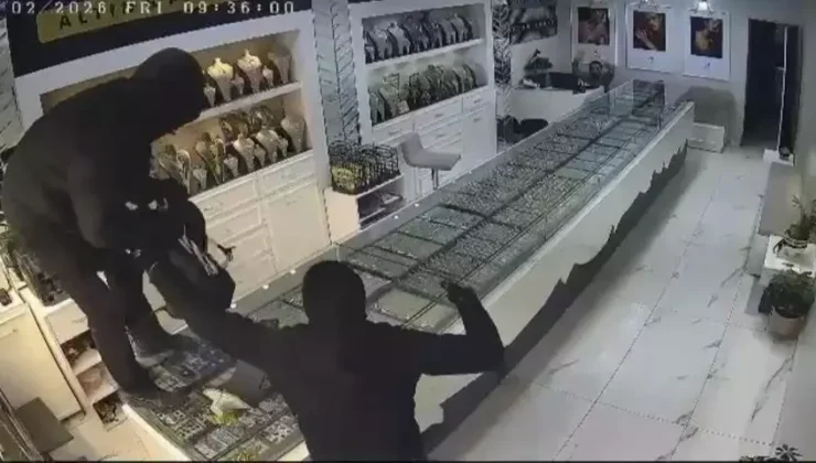 Batman’da Dehşet Anları: 90 Saniyede Milyonluk Altın Çaldılar