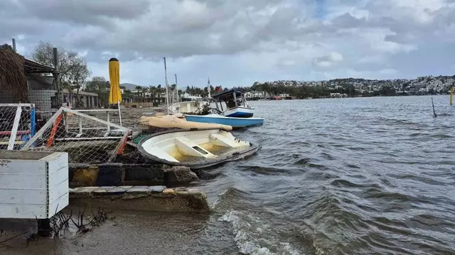 Bodrum fırtına feribot iptali