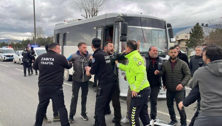 Bolu’da Ortalık Karıştı: Kazazede Yakınları Polise Saldırdı, Biber Gazlı Müdahale Geldi