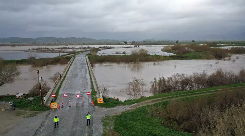 Büyük Menderes Nehri taşkın