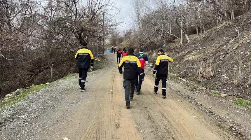 Diyarbakır Kulp kayıp Salih Ertaş arama çalışması
