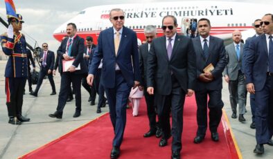Cumhurbaşkanı Erdoğan Kahire’de: Mısır ile Yeni Dönemin Kapıları Aralanıyor