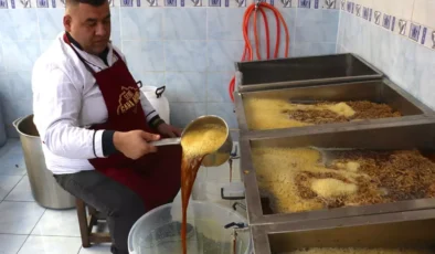 Ramazan’da Litresi 25 TL’ye Satılıyor: Gaziantep’te Meyan Şerbeti İçin Uzun Kuyruklar Oluştu