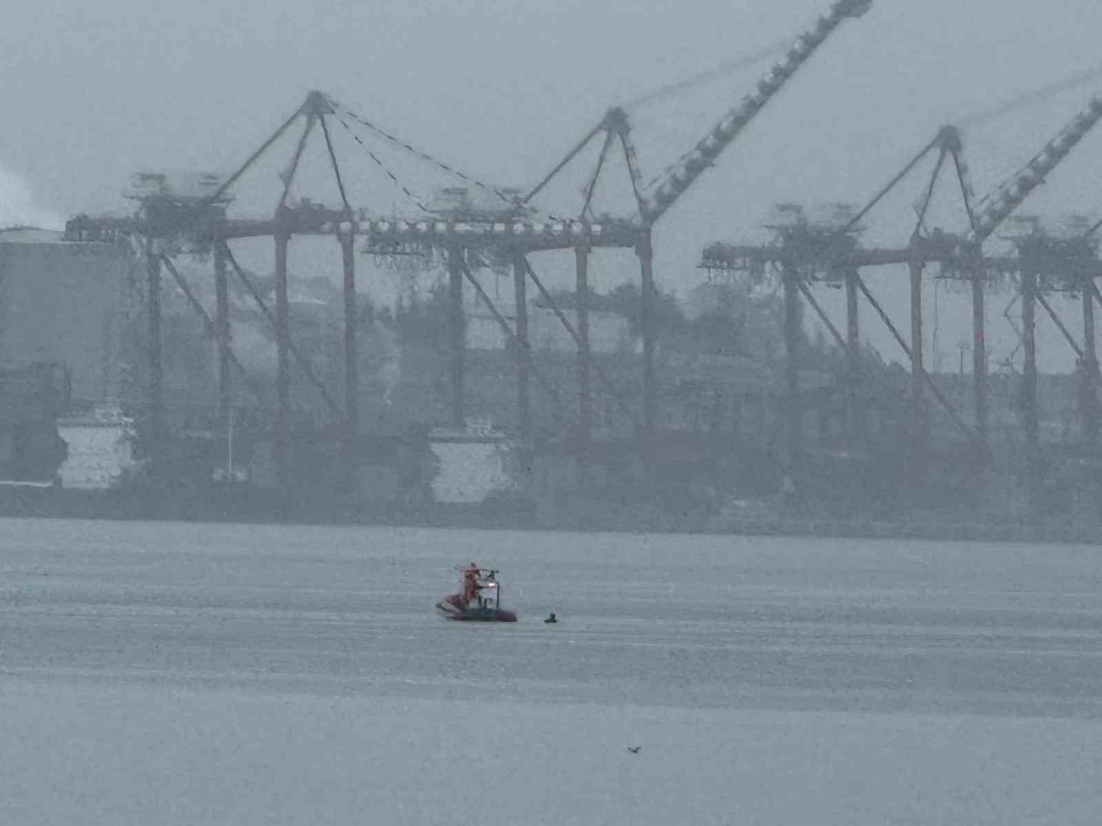 Gemlik sahilinde erkek cesedi