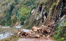 Espiye ve Güce Arasında Yol Açma Seferberliği: Heyelanlı Bölge Ulaşıma Açıldı