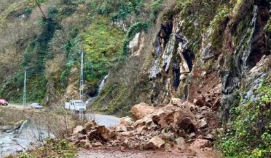 Espiye ve Güce Arasında Yol Açma Seferberliği: Heyelanlı Bölge Ulaşıma Açıldı