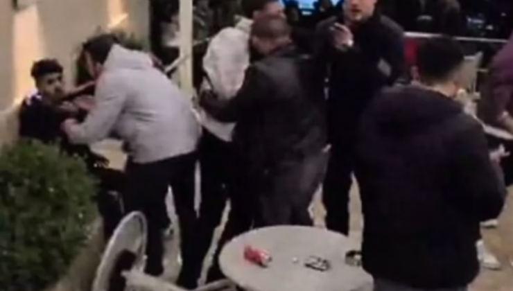 İstanbul’da Kafede Ortalık Karıştı: 10 Kişinin Karıştığı Kavga Kameraya Yansıdı